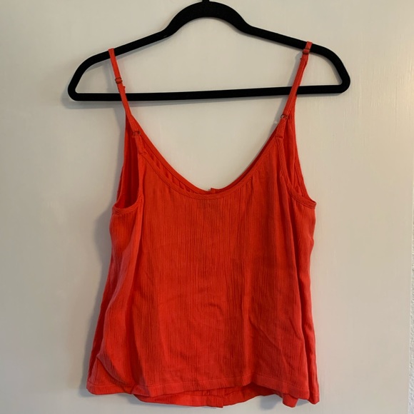Knot Sisters Button Tank - Picture 4 of 4